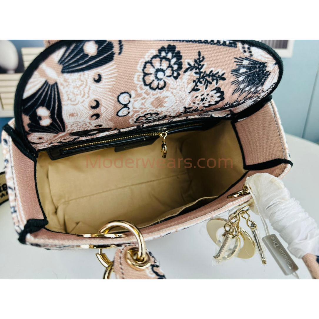 Chic & Stylish Bags