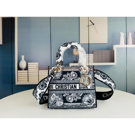 Chic & Stylish Bags
