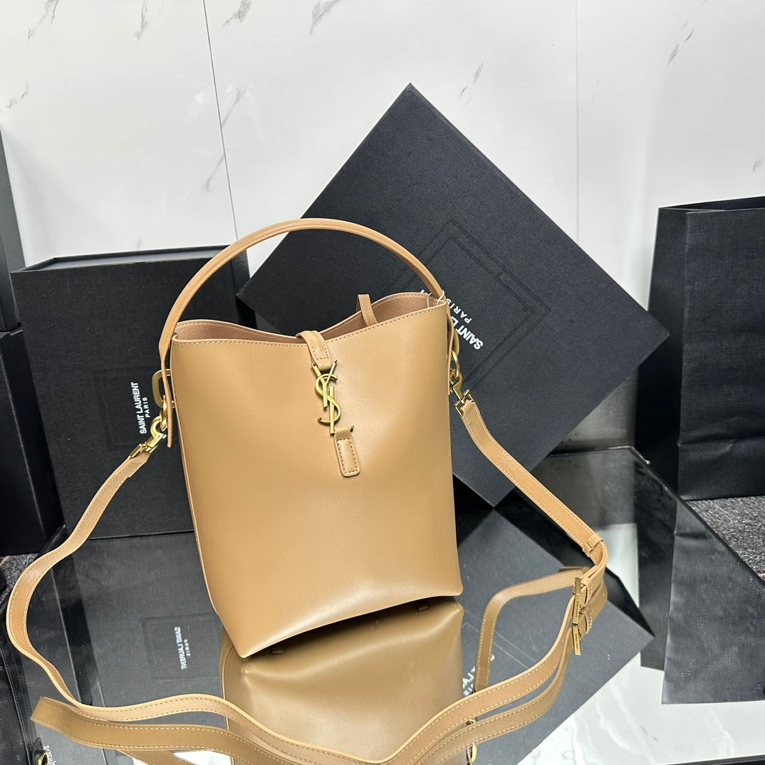 Chic & Stylish Bags