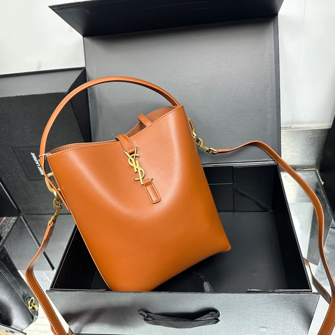 Chic & Stylish Bags