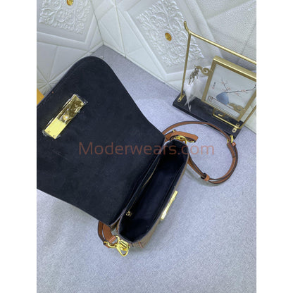 Chic & Stylish Bags