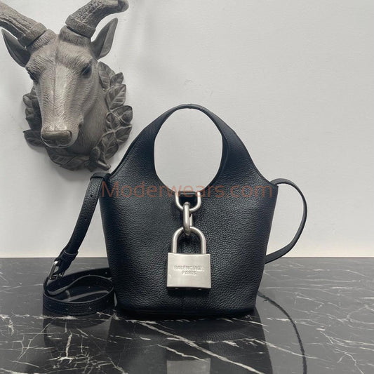 Chic & Stylish Bags