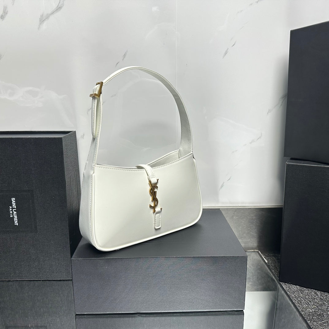 Chic & Stylish Bags