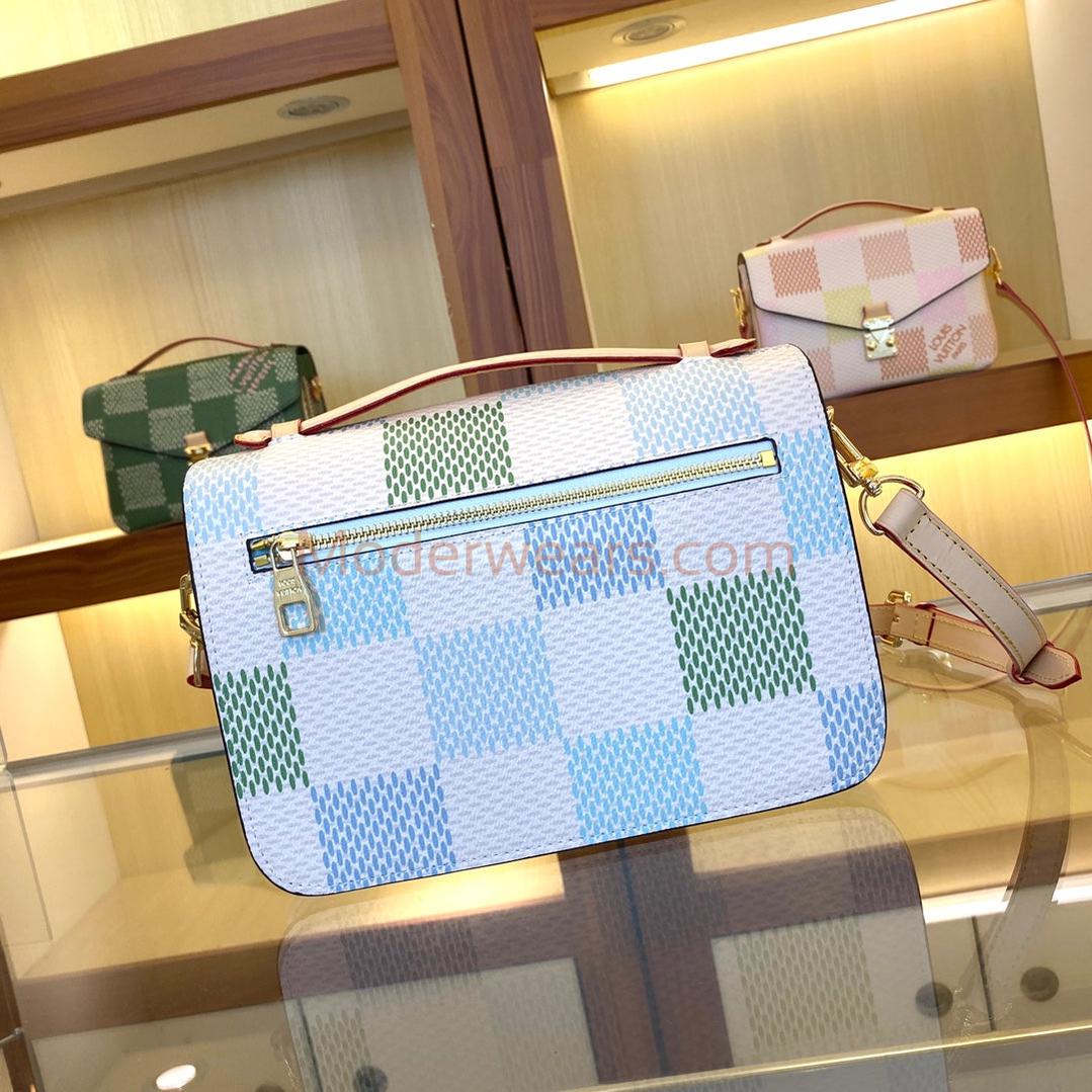 Chic & Stylish Bags