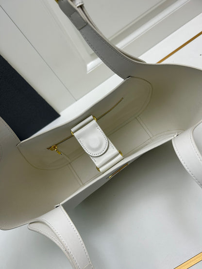 Chic & Stylish Bags