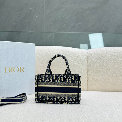 Chic & Stylish Bags