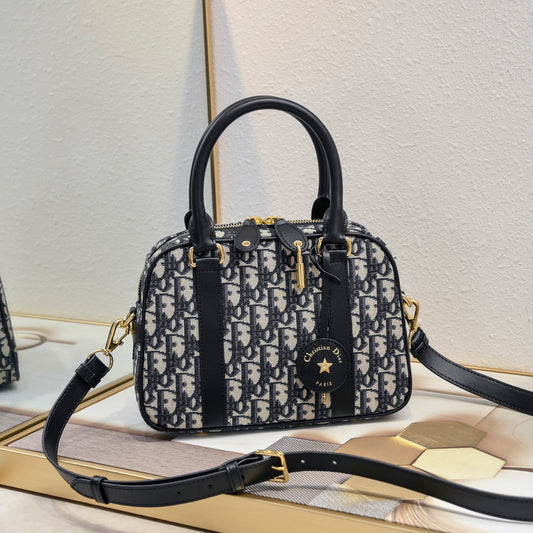 Chic & Stylish Bags