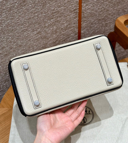 Chic & Stylish Bags