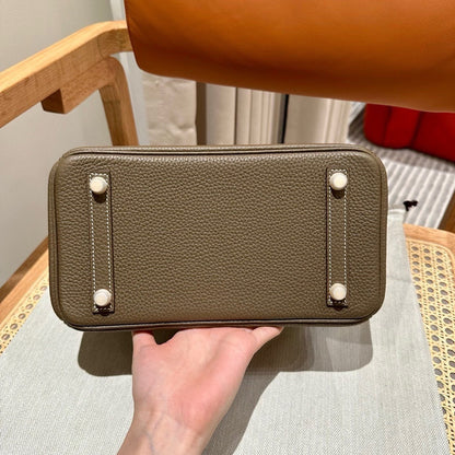 Chic & Stylish Bags