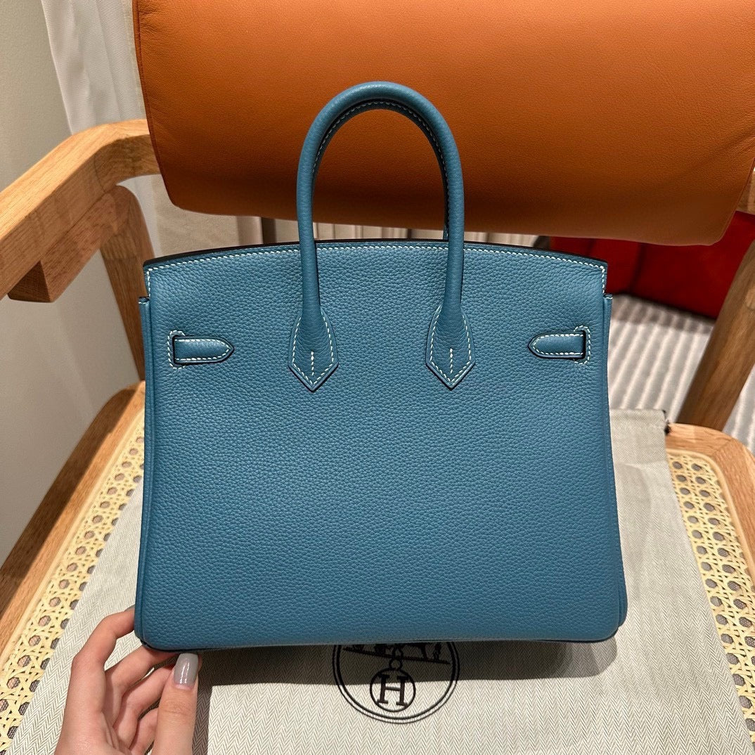 Chic & Stylish Bags