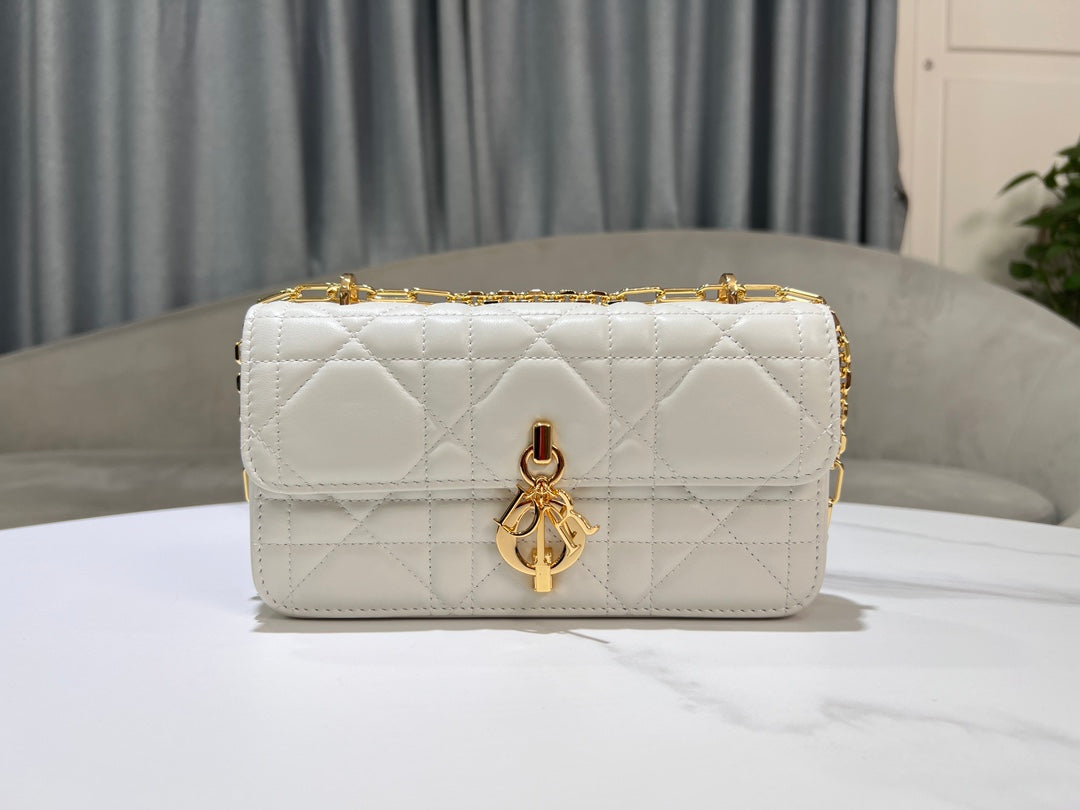 Chic & Stylish Bags