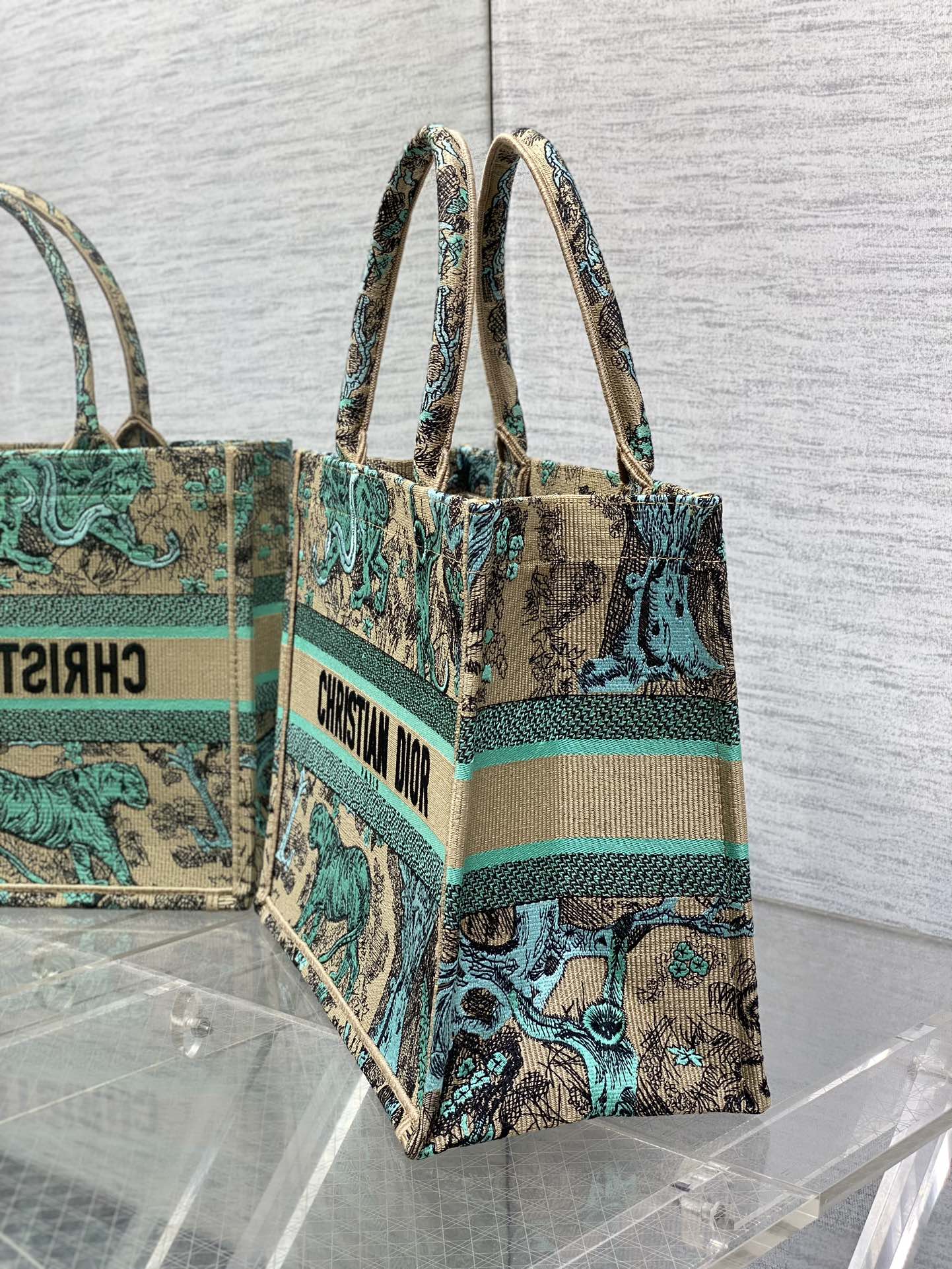 Chic & Stylish Bags