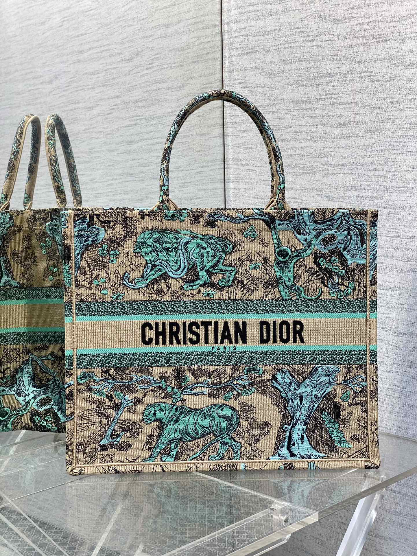 Chic & Stylish Bags
