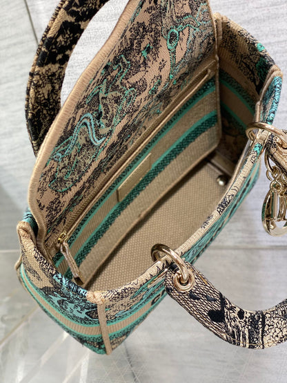 Chic & Stylish Bags