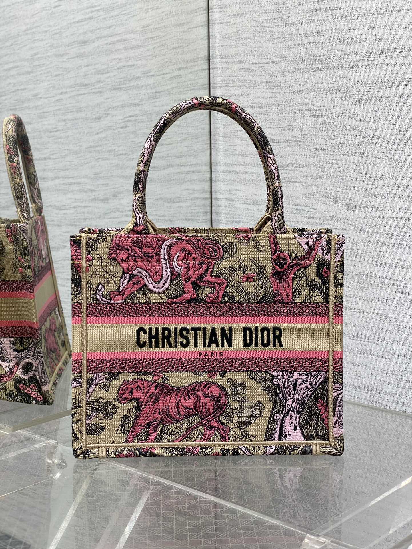 Chic & Stylish Bags