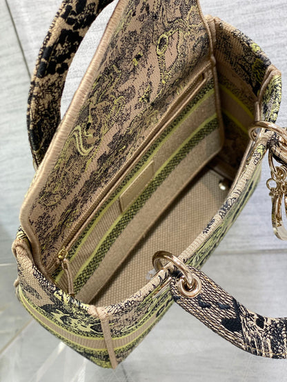 Chic & Stylish Bags
