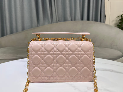 Chic & Stylish Bags