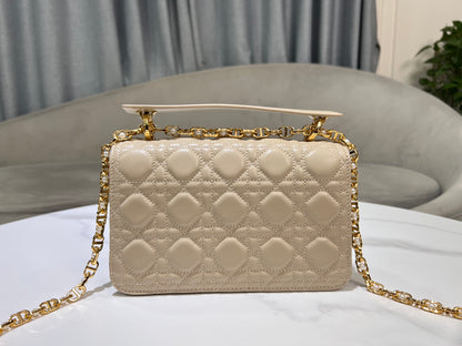 Chic & Stylish Bags