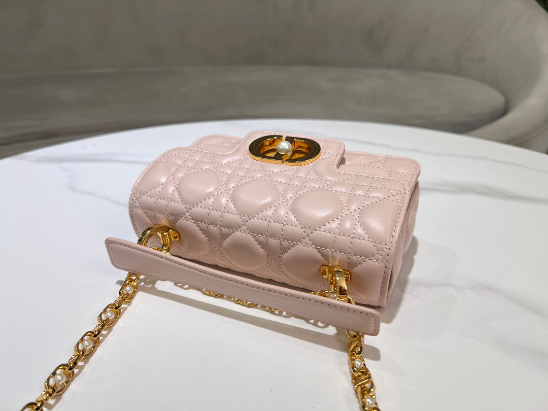 Chic & Stylish Bags