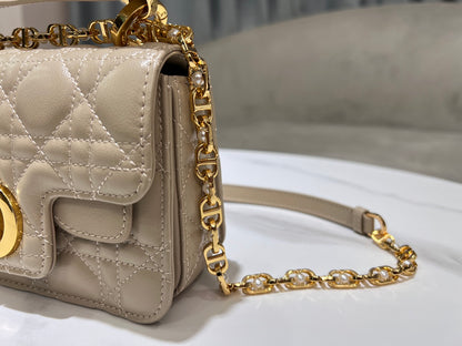 Chic & Stylish Bags