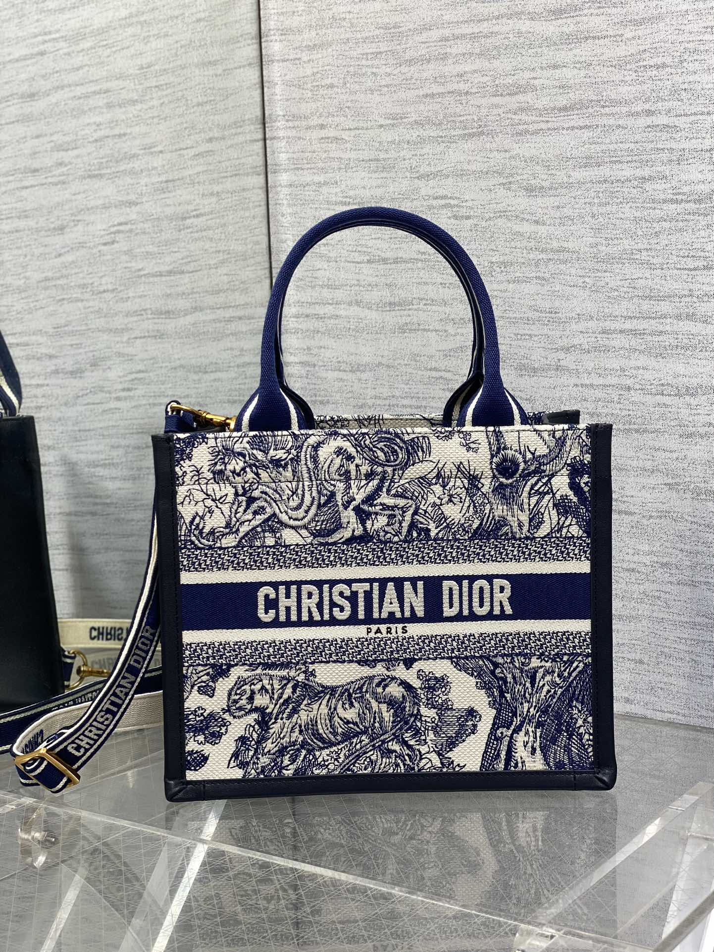 Chic & Stylish Bags