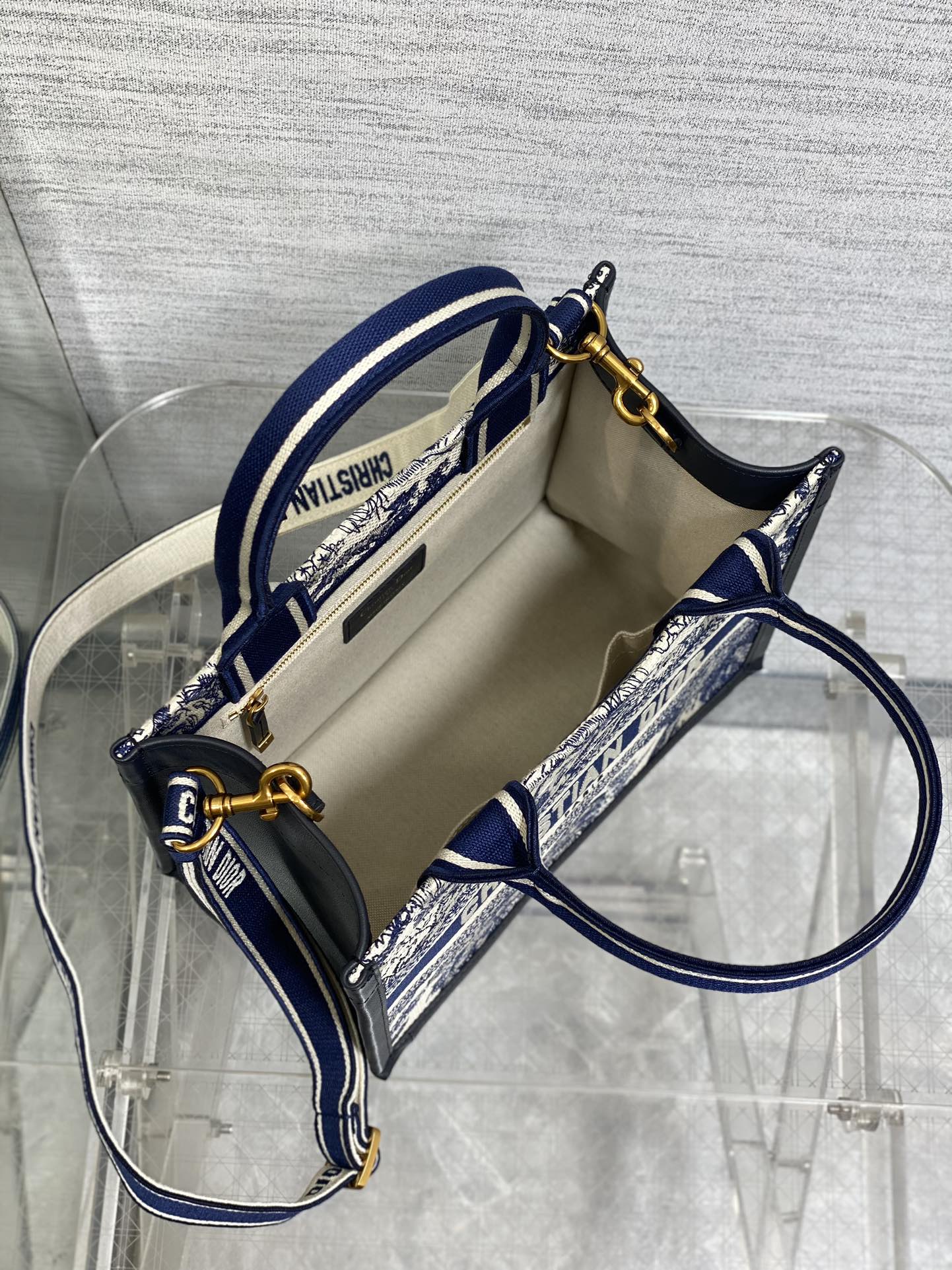 Chic & Stylish Bags