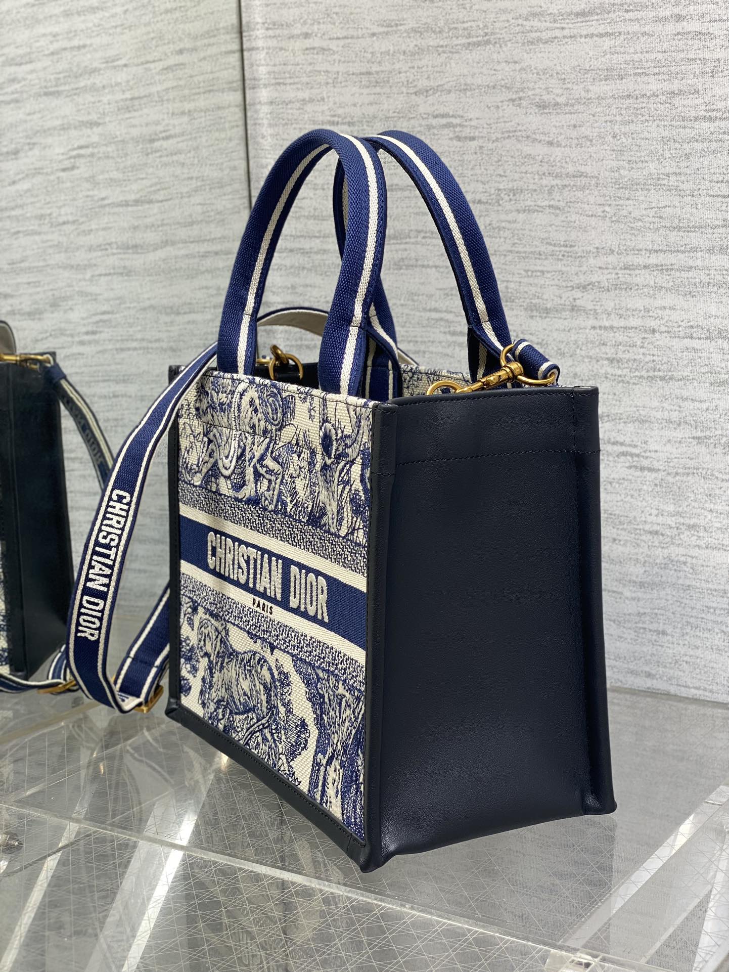 Chic & Stylish Bags