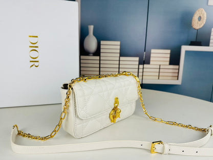 Chic & Stylish Bags