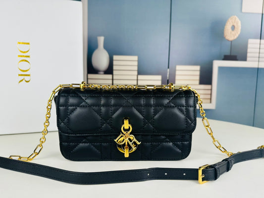 Chic & Stylish Bags