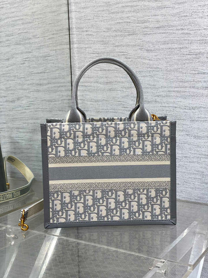 Chic & Stylish Bags
