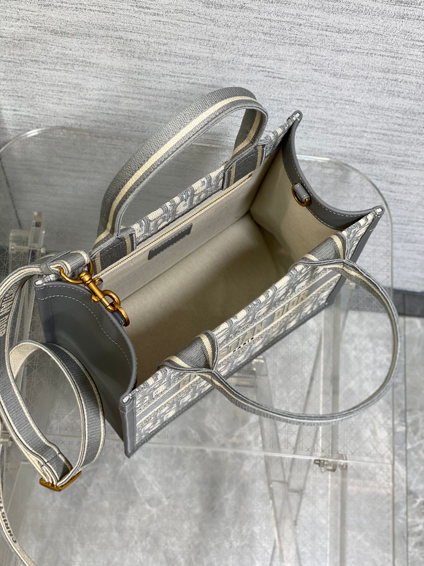 Chic & Stylish Bags