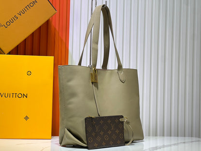 Chic & Stylish Bags