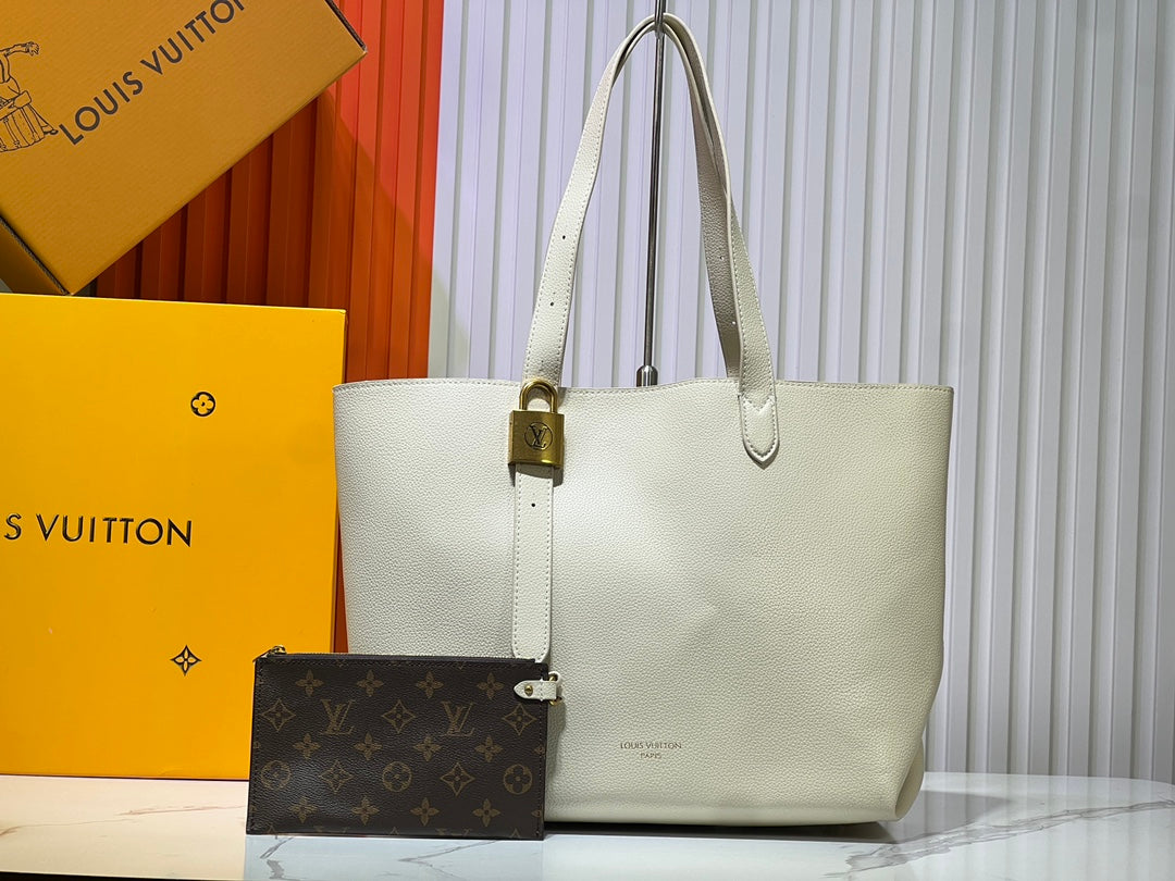 Chic & Stylish Bags