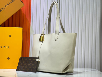Chic & Stylish Bags