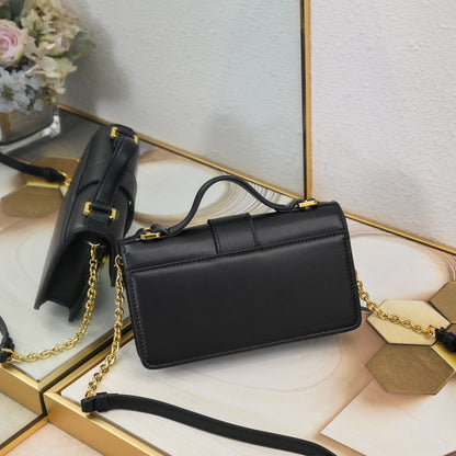 Chic & Stylish Bags