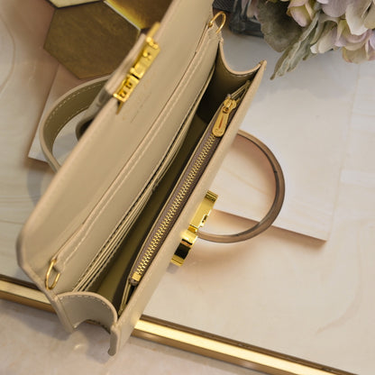 Chic & Stylish Bags