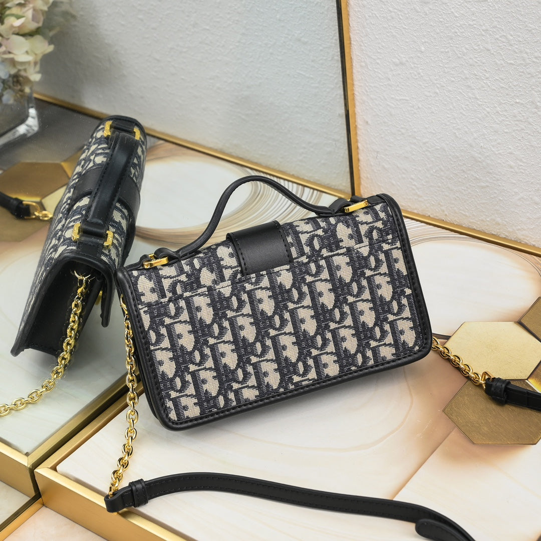 Chic & Stylish Bags