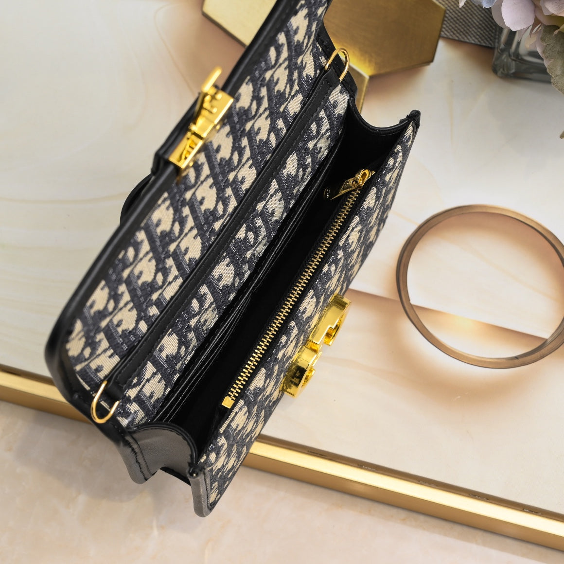 Chic & Stylish Bags