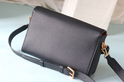 Chic & Stylish Bags