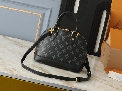 Chic & Stylish Bags