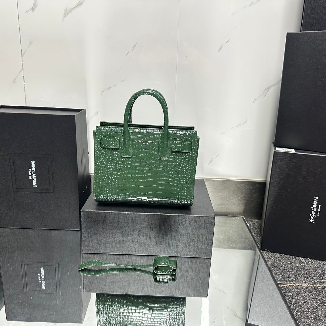Chic & Stylish Bags