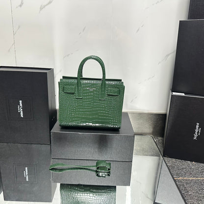Chic & Stylish Bags
