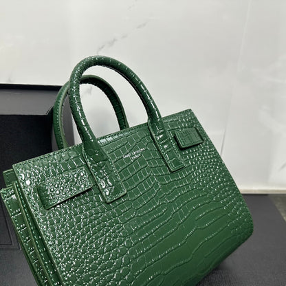 Chic & Stylish Bags