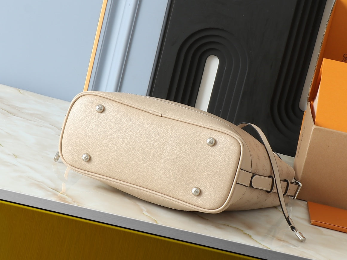 Chic & Stylish Bags