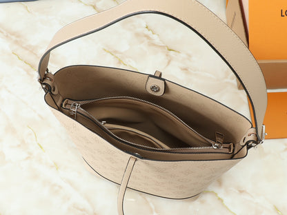 Chic & Stylish Bags