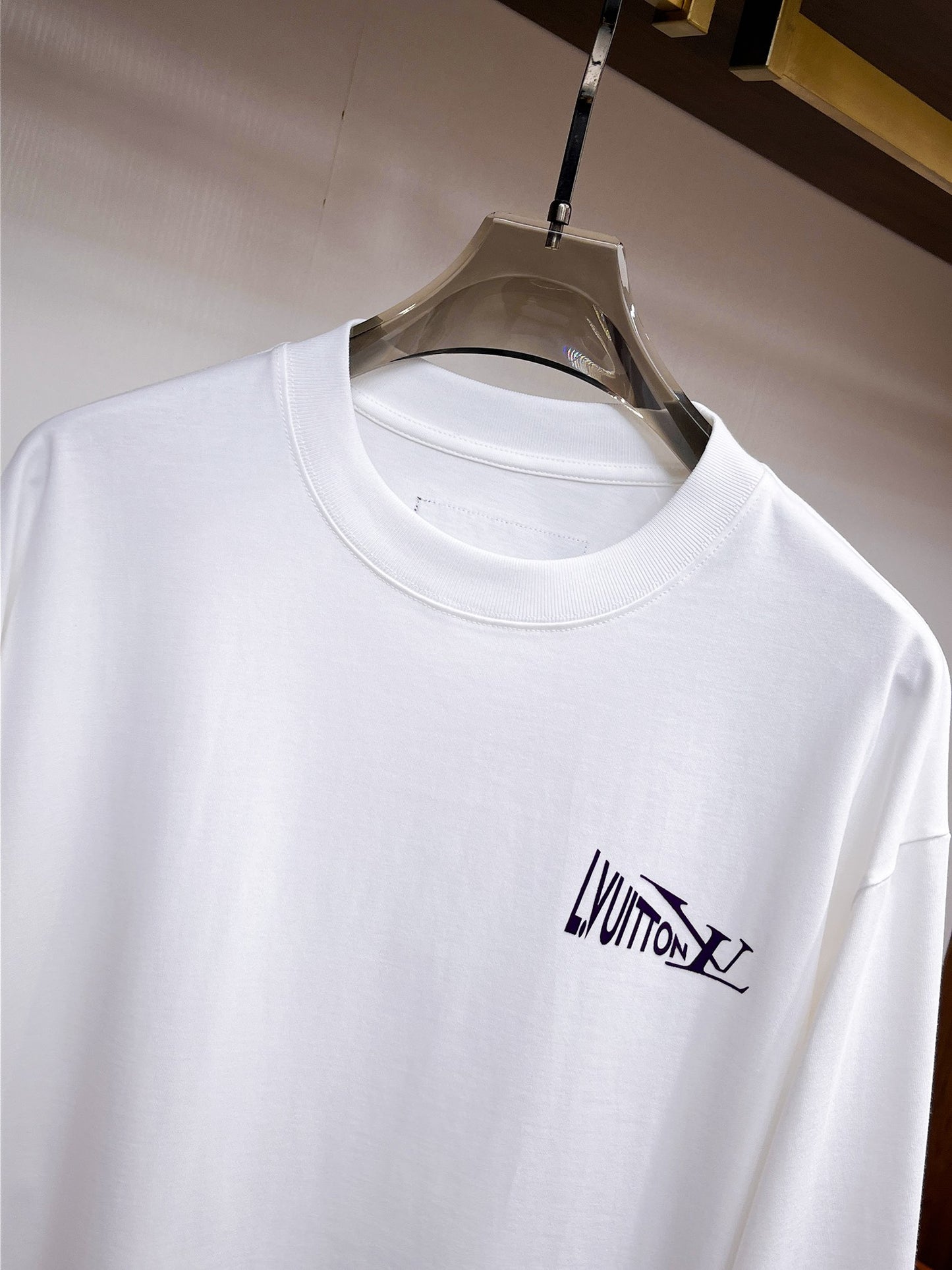 MINIMALIST STREET STYLE