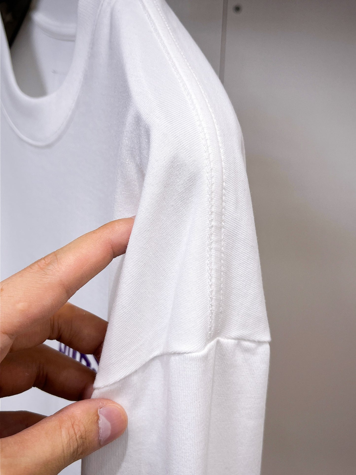 MINIMALIST STREET STYLE