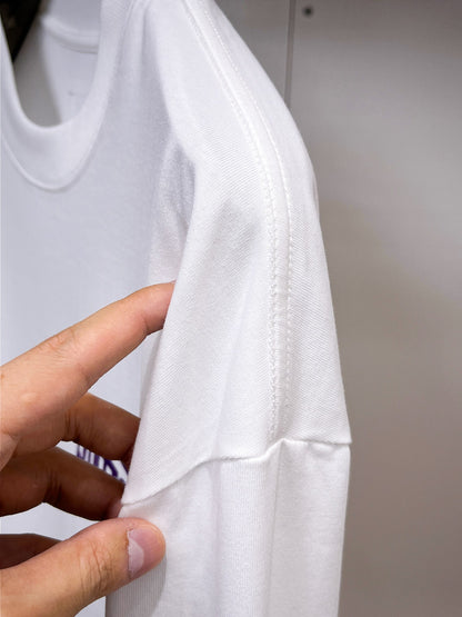 MINIMALIST STREET STYLE