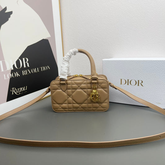 Chic & Stylish Bags