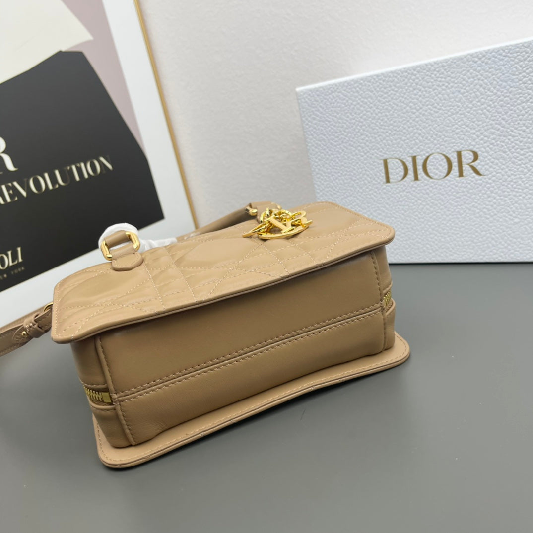 Chic & Stylish Bags